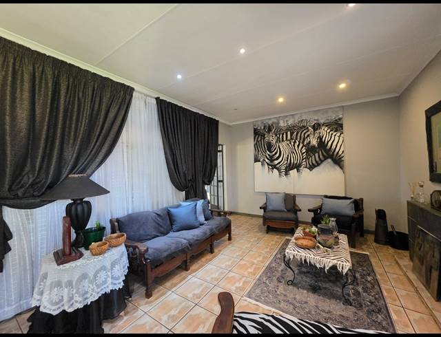 3 BEDROOM HOUSE TO LET IN KOOKRUS